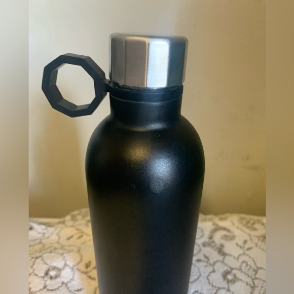 Starbucks Black Matte 20oz Water Bottle with Lid (Growler) - Picture 3 of 6